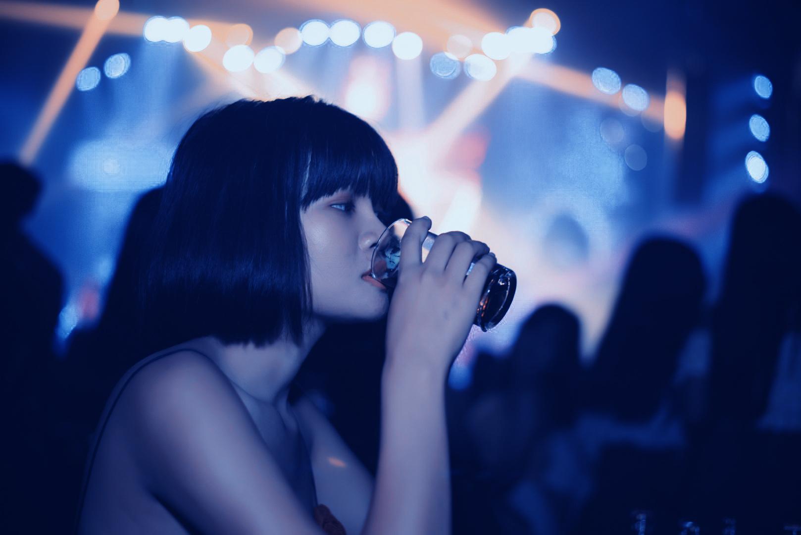 Image with Blue Concert Lightroom Preset applied.