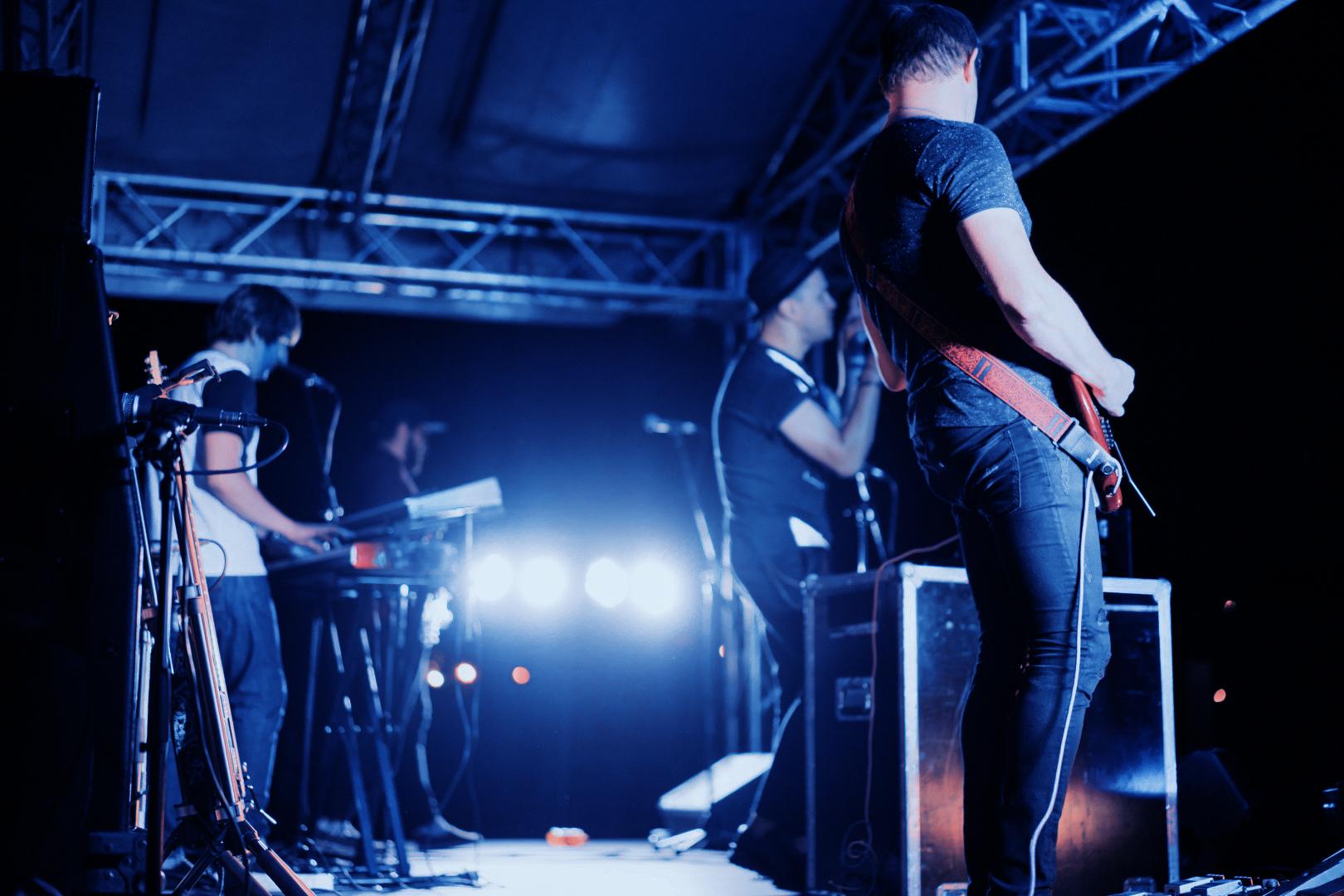 Image with Blue Concert Lightroom Preset applied.