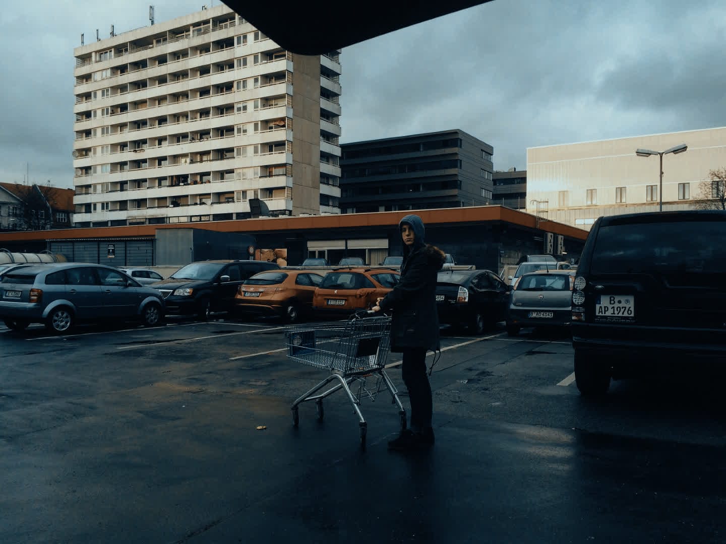Image with Dope Thief LUT applied.