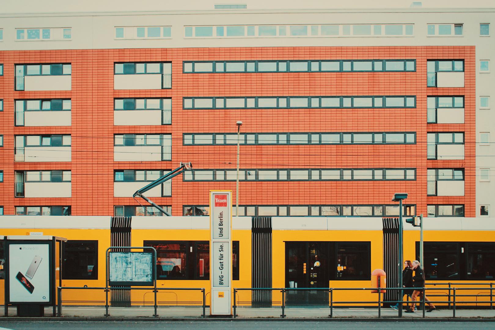 Image with Moody Yellow Lightroom Preset applied.