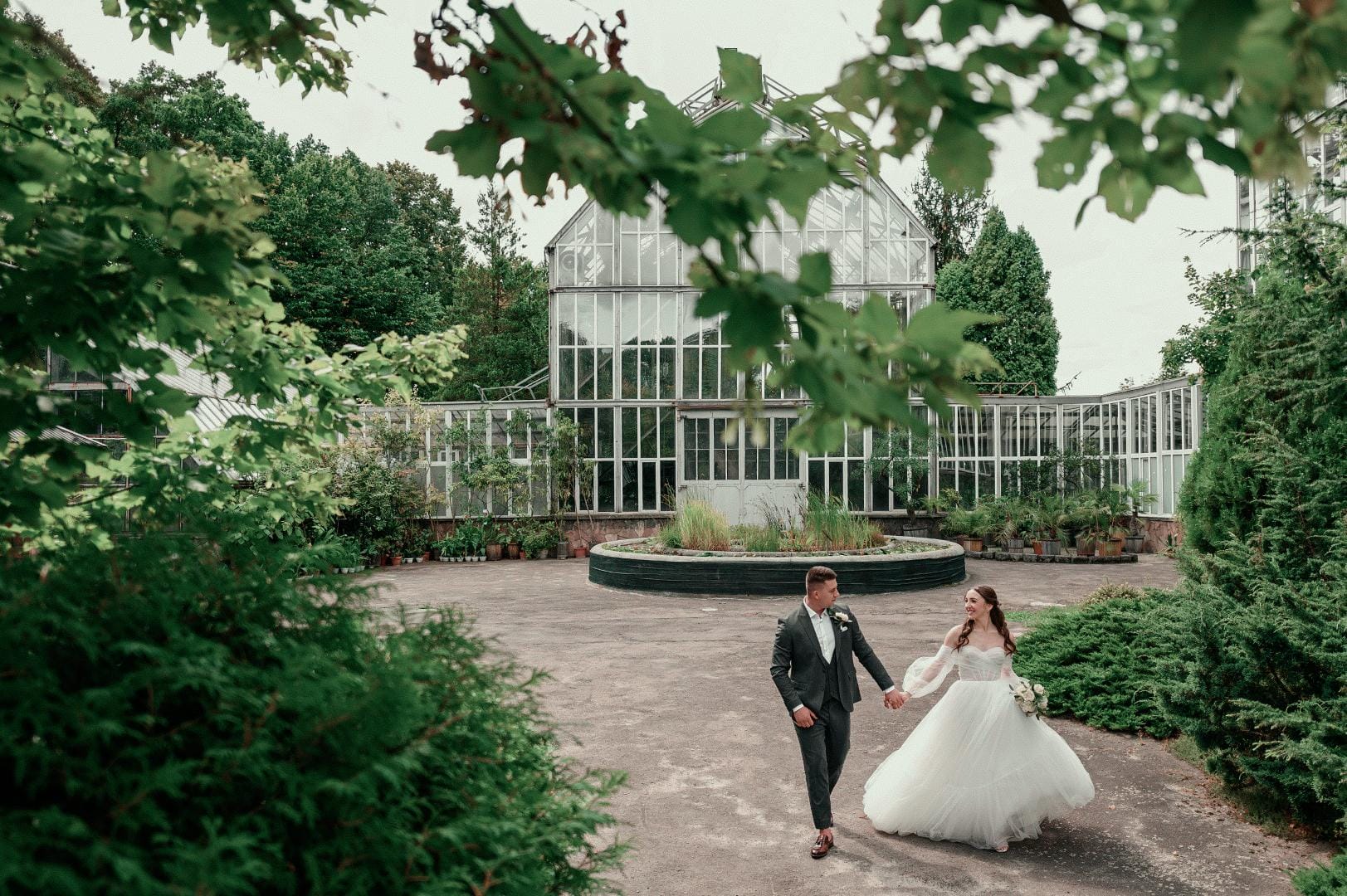 Image with Vintage Wedding Lightroom Preset applied.
